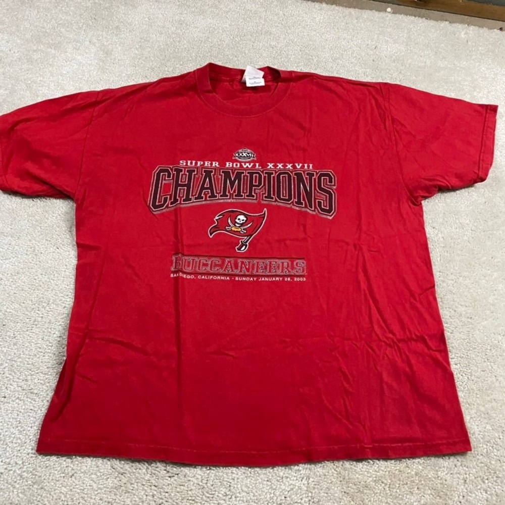Tampa Bay Buccaneers T-Shirt Mens XL Red Super Bowl XXXVII Champions 2003